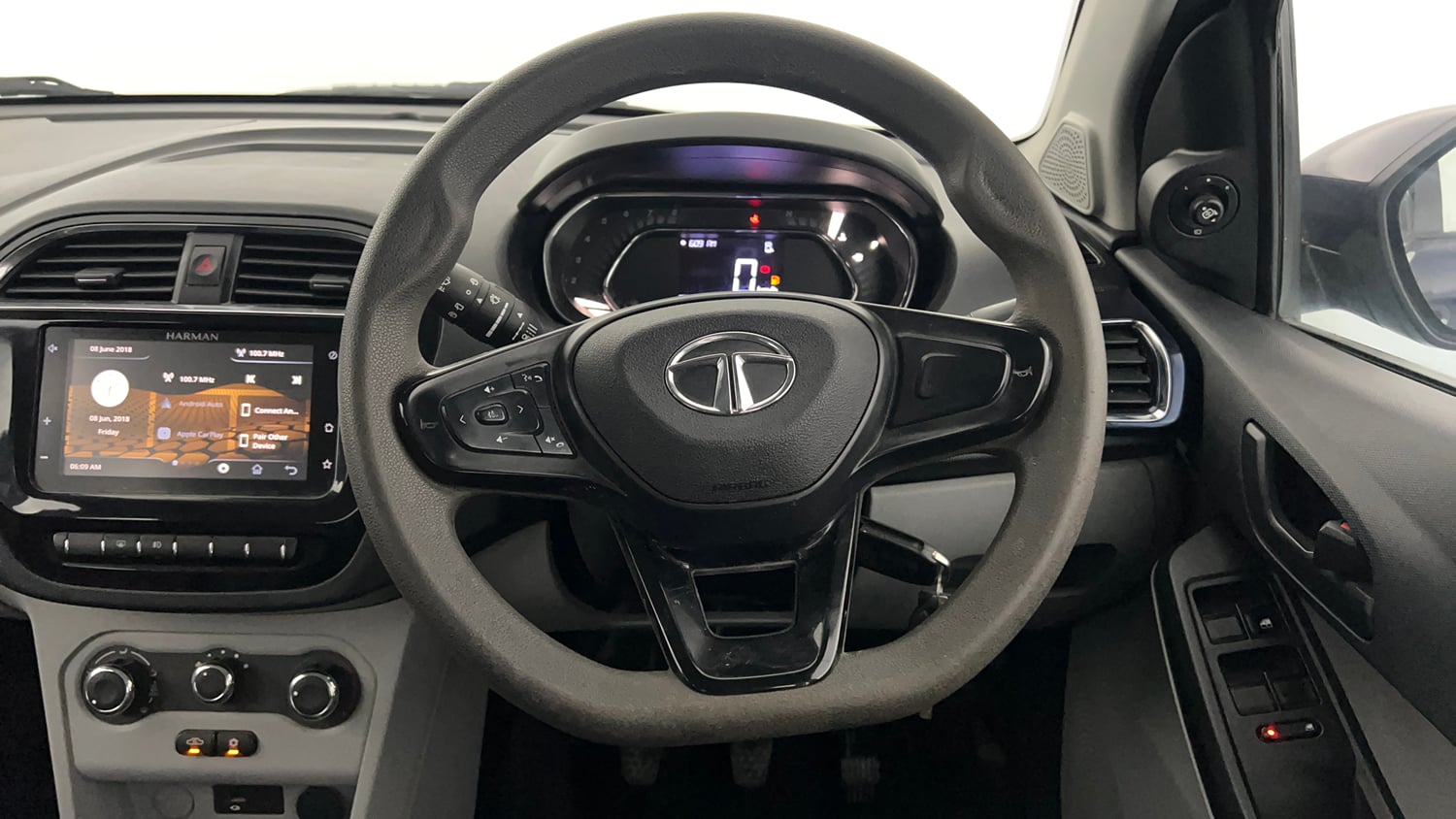 Used 2022 Tata Tiago XZ Petrol Manual interior STEERING VIEW