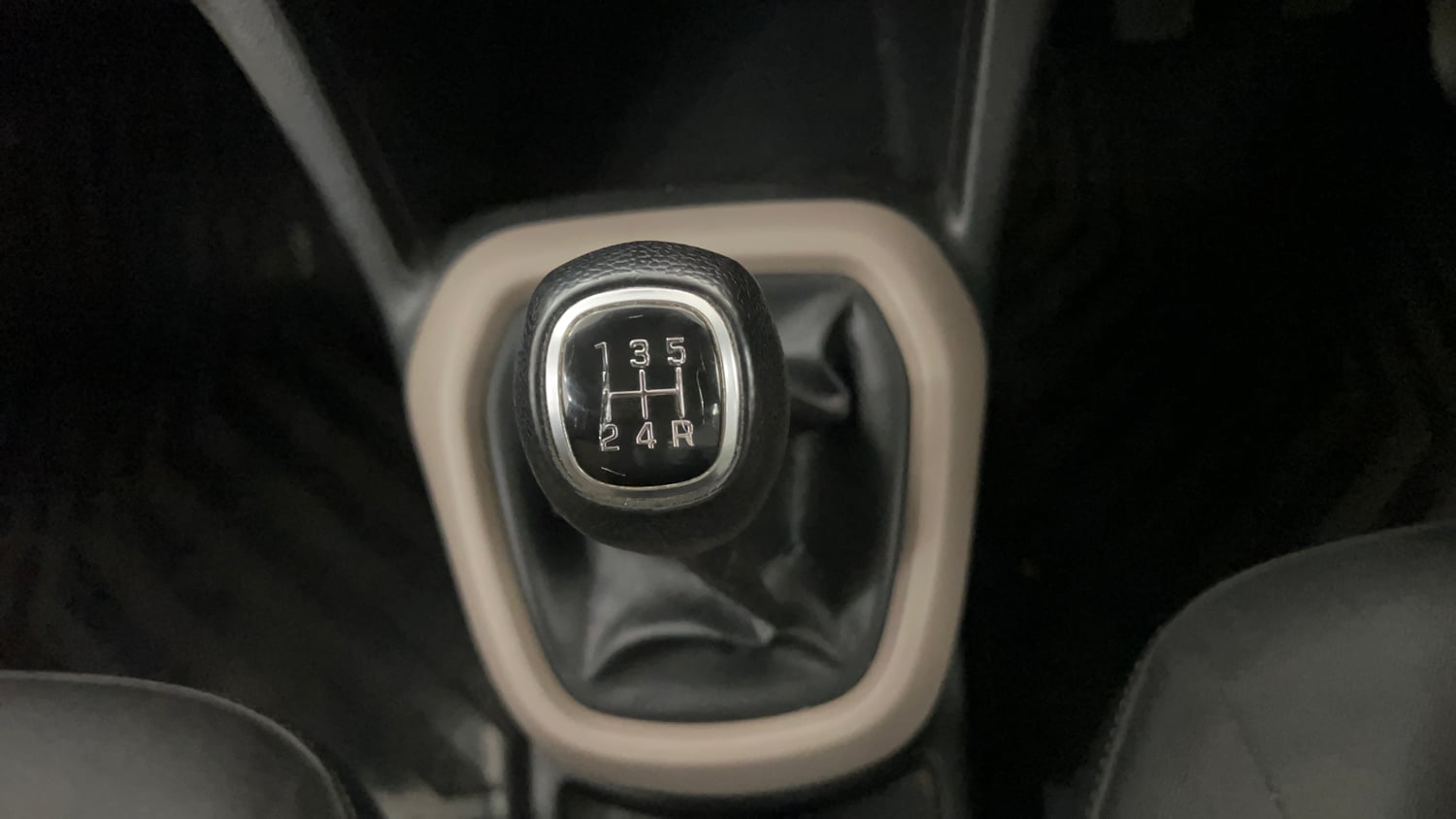 Used 2016 Hyundai Grand i10 Sportz 1.2 Kappa VTVT Petrol Manual interior GEAR  KNOB VIEW