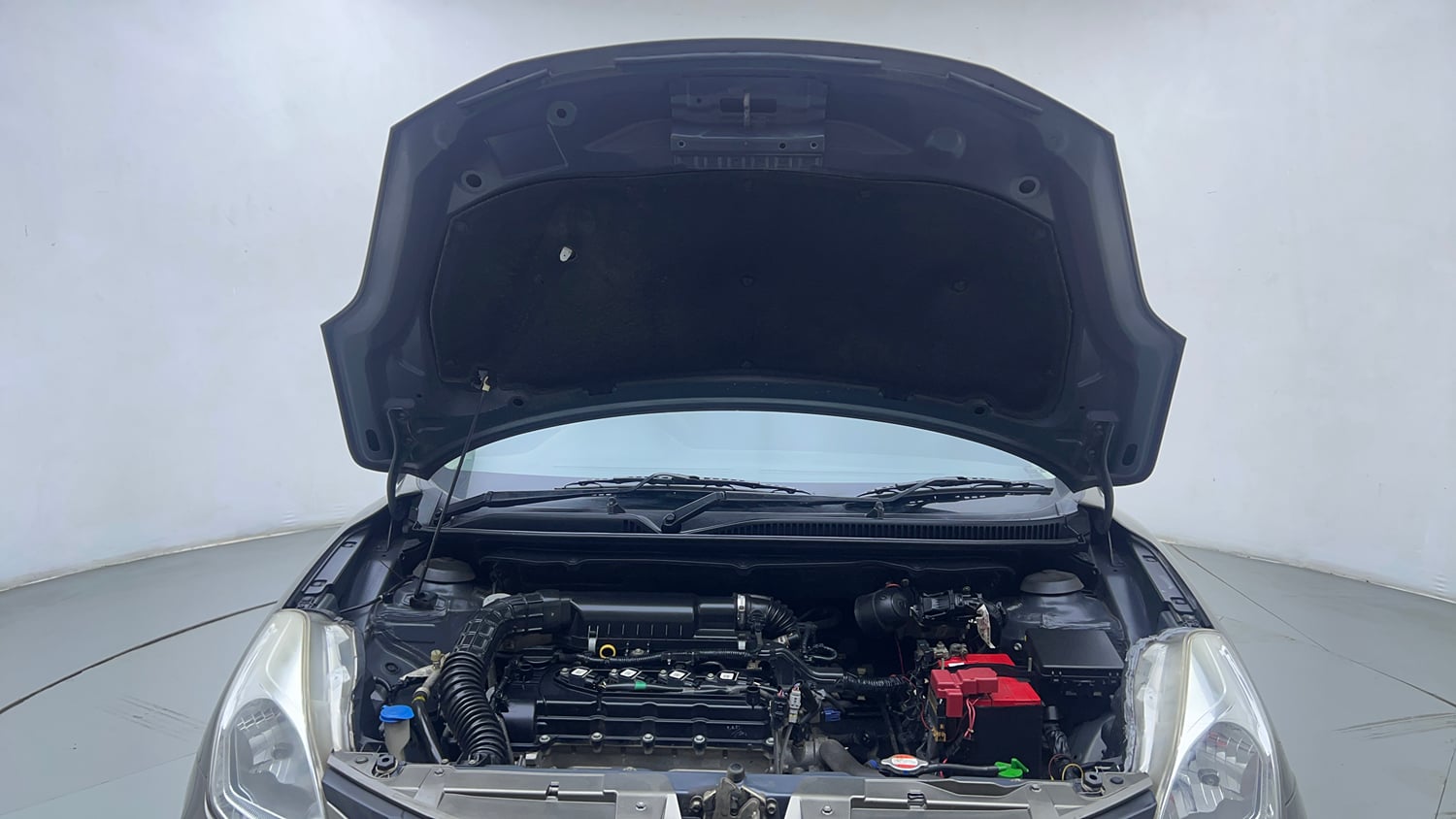 Used 2021 Maruti Suzuki Baleno Sigma Petrol Manual engine ENGINE & BONNET OPEN FRONT VIEW