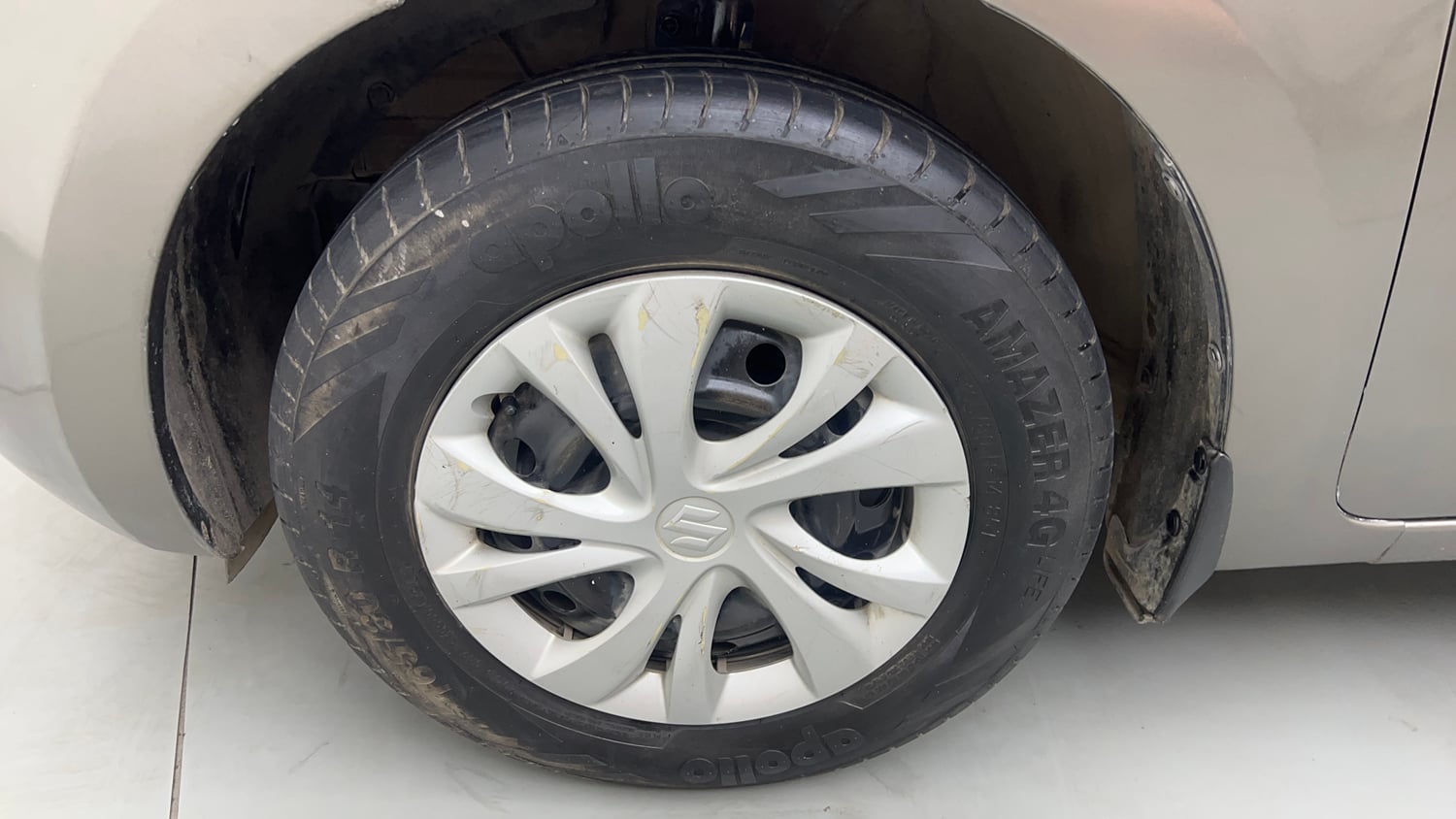 Used 2018 Maruti Suzuki Swift VXi Petrol Manual tyres LEFT FRONT TYRE RIM VIEW