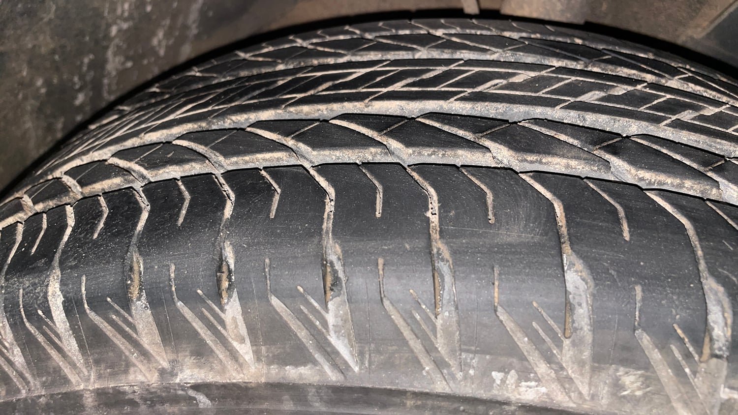 Used 2018 Mahindra XUV500 W11 Diesel Manual tyres RIGHT FRONT TYRE TREAD VIEW