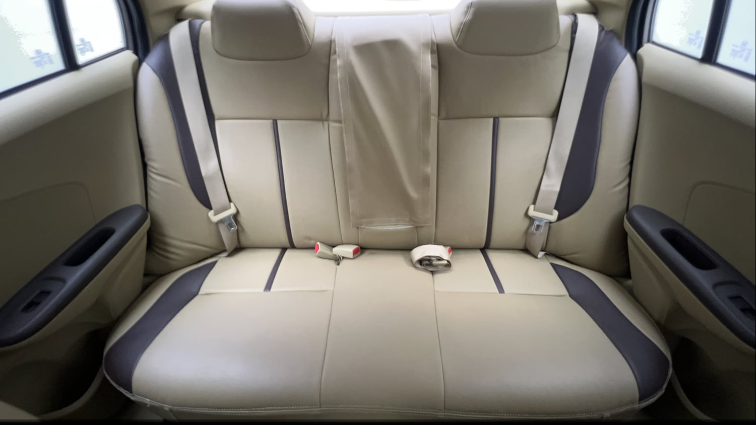 Used 2013 Honda Amaze 1.2 S i-VTEC Petrol Manual interior REAR SEAT CONDITION VIEW