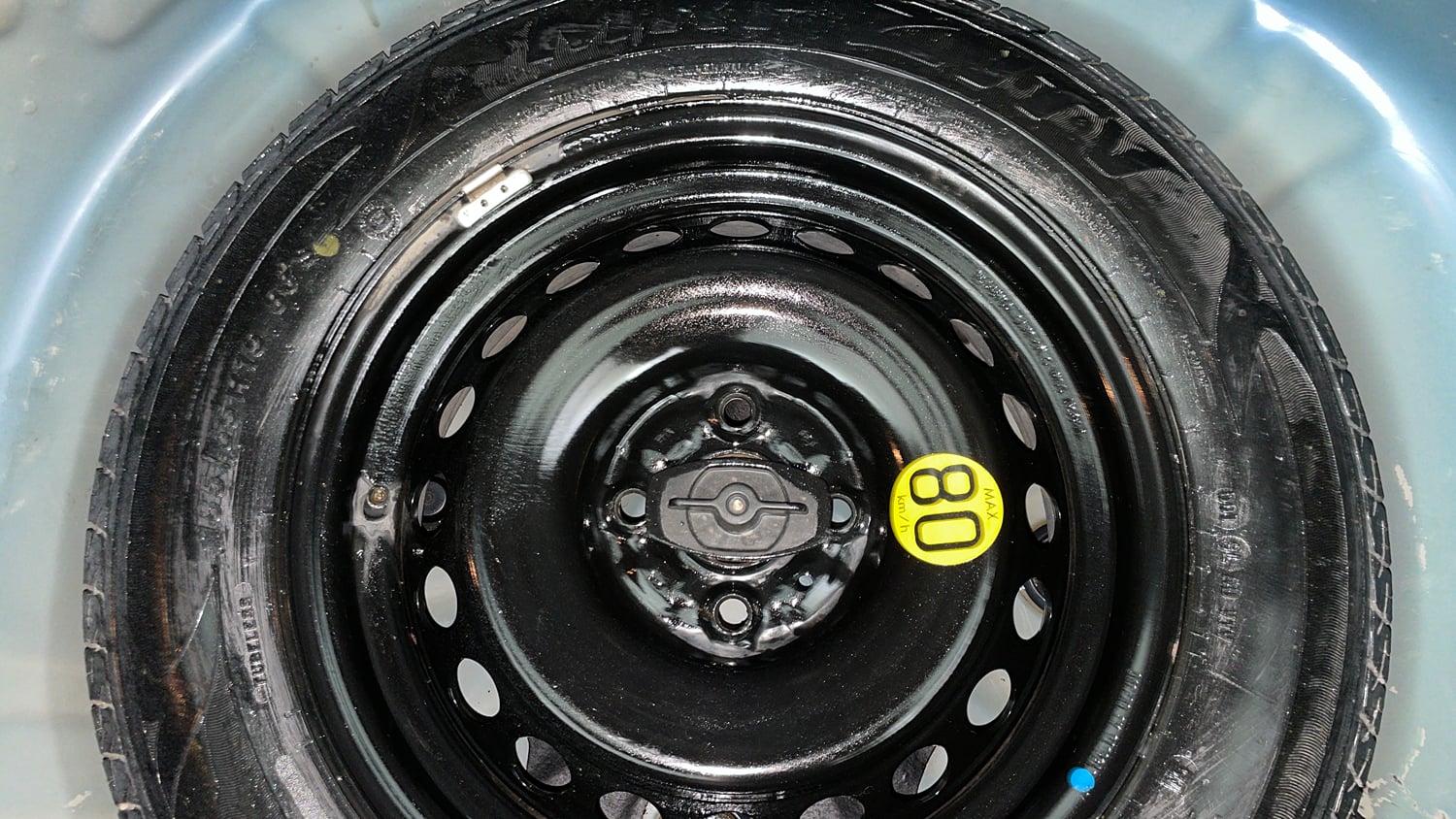 Used 2018 Maruti Suzuki Baleno Alpha 1.2 AT Petrol Automatic tyres SPARE TYRE VIEW
