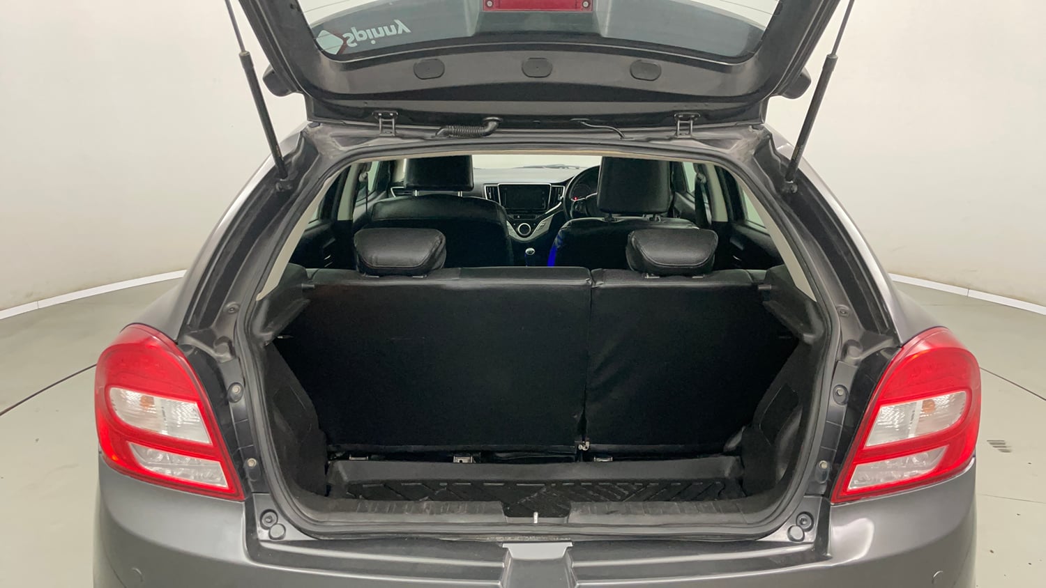 Used 2018 Maruti Suzuki Baleno Alpha 1.2 Petrol Manual interior DICKY INSIDE VIEW