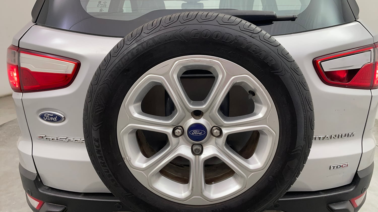 Used 2019 Ford EcoSport Titanium + 1.5L TDCi Diesel Manual tyres SPARE TYRE VIEW