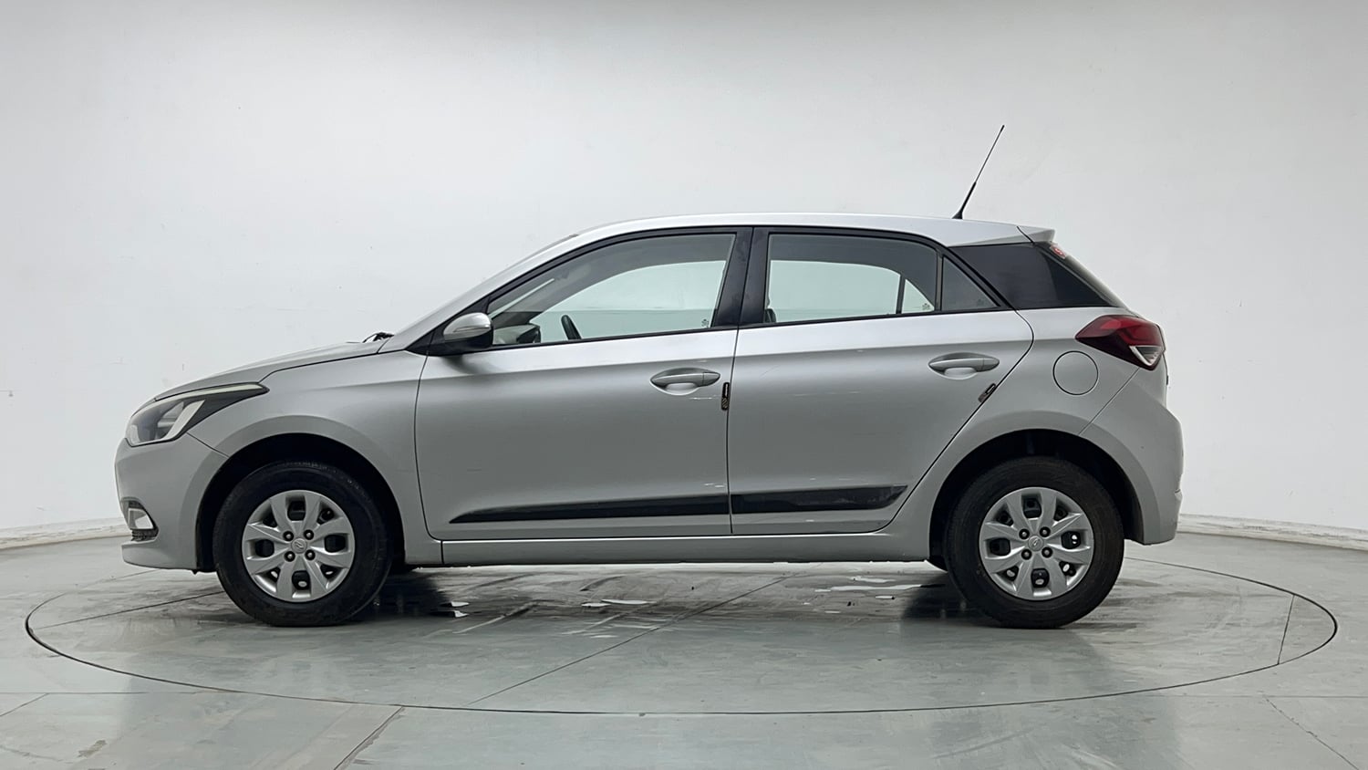 Used 2016 Hyundai Elite i20 Sportz 1.2 Petrol Manual exterior LEFT SIDE VIEW