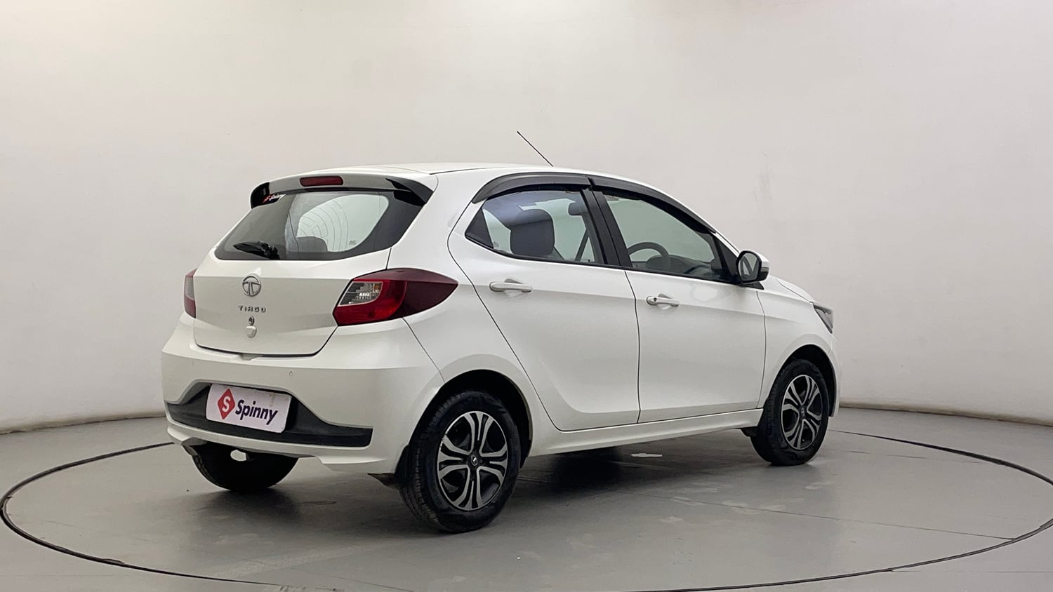 Used 2020 Tata Tiago Revotron XZ Petrol Manual exterior RIGHT REAR CORNER VIEW