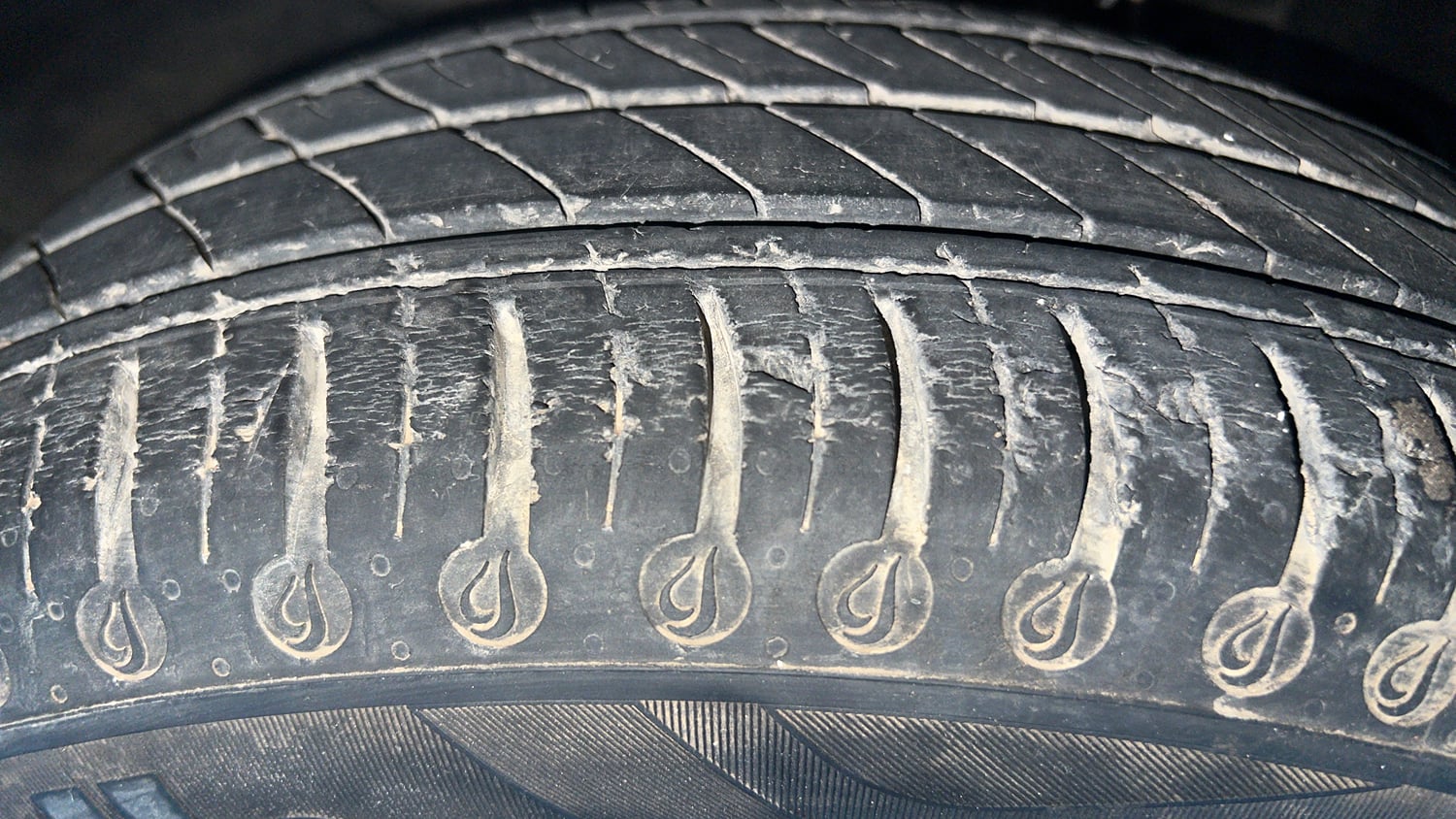 Used 2022 Tata Tiago XT CNG Cng Manual tyres RIGHT FRONT TYRE TREAD VIEW