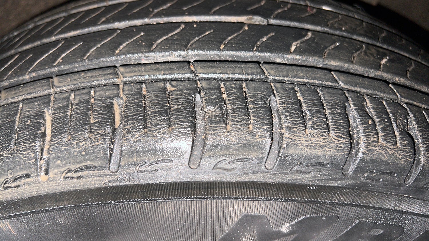 Used 2023 Hyundai Grand i10 Nios Sportz 1.2 Kappa VTVT Petrol Manual tyres LEFT REAR TYRE TREAD VIEW