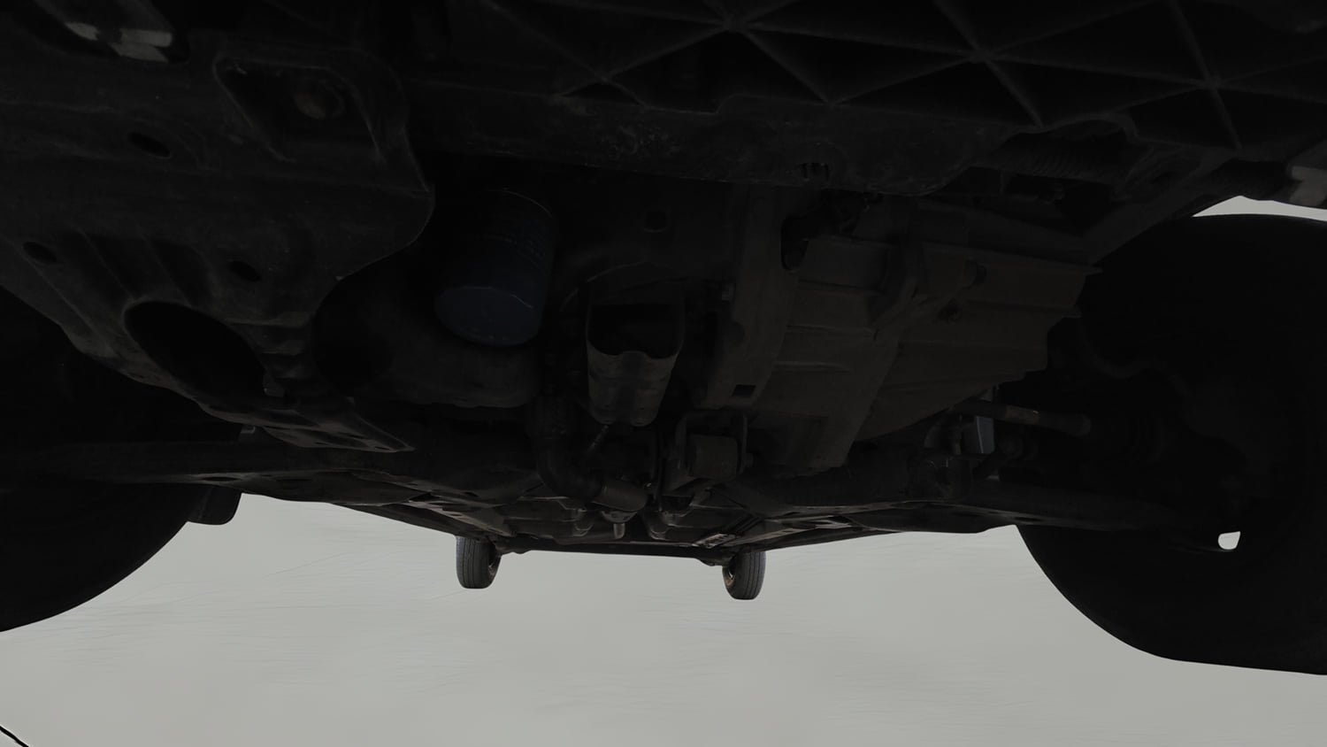 Used 2013 Hyundai i10 Sportz 1.2 Kappa2 Petrol Manual extra FRONT LEFT UNDERBODY VIEW