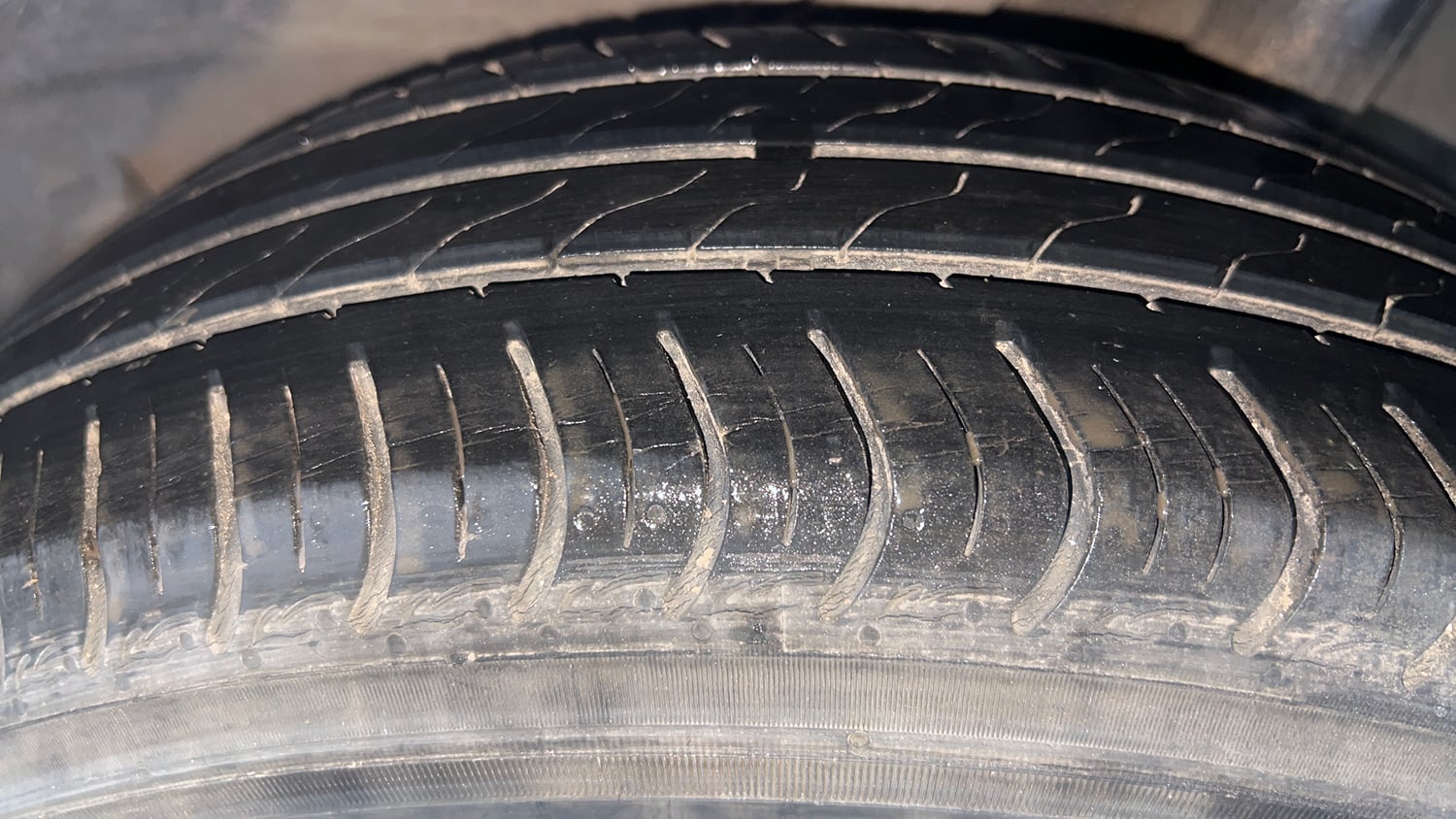Used 2018 Honda Amaze 1.2 V MT Petrol Petrol Manual tyres LEFT REAR TYRE TREAD VIEW