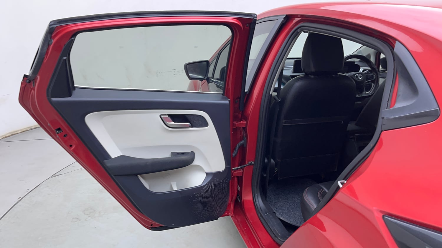 Used 2023 Tata Altroz XZ Diesel Diesel Manual interior LEFT REAR DOOR OPEN VIEW