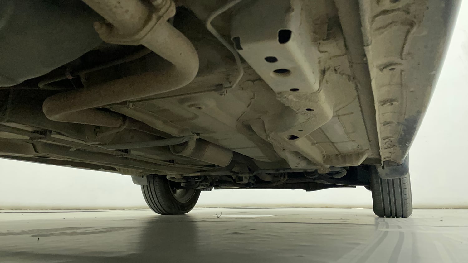Used 2022 Tata Tiago XZA Plus Petrol Automatic extra REAR RIGHT UNDERBODY VIEW