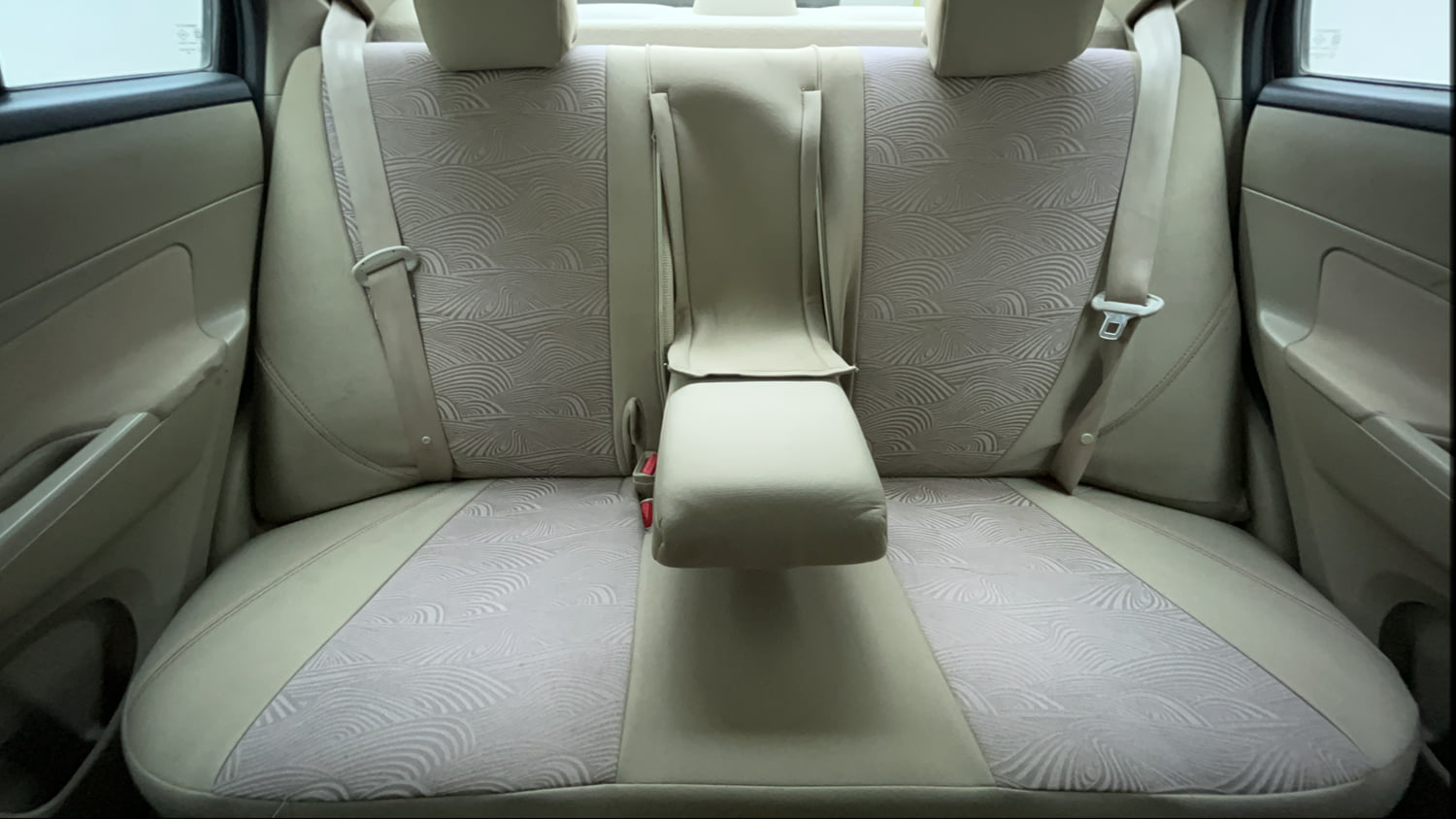 Used 2016 Maruti Suzuki Swift Dzire ZDI Diesel Manual interior REAR SEAT CONDITION VIEW