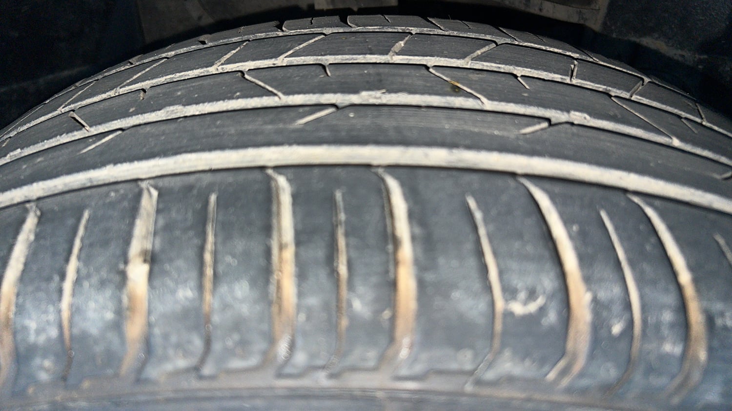Used 2020 Tata Nexon XZA Plus Petrol Petrol Automatic tyres RIGHT FRONT TYRE TREAD VIEW