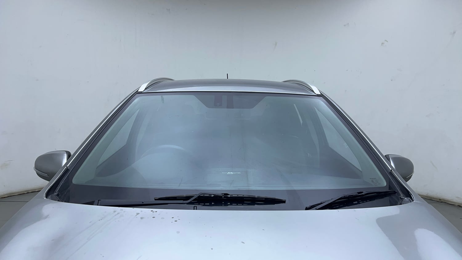 Used 2017 Maruti Suzuki S-Cross Alpha 1.6 Diesel Manual exterior FRONT WINDSHIELD VIEW