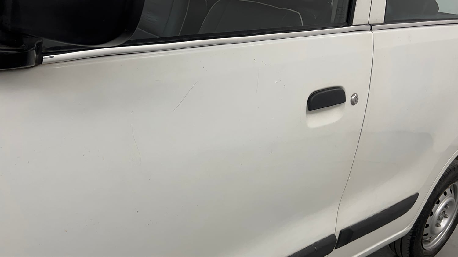 Used 2012 Maruti Suzuki Wagon R LXi Petrol Manual dents MINOR SCRATCH