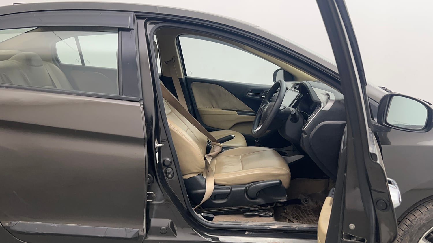 Used 2018 Honda City V Diesel Diesel Manual interior RIGHT SIDE FRONT DOOR CABIN VIEW