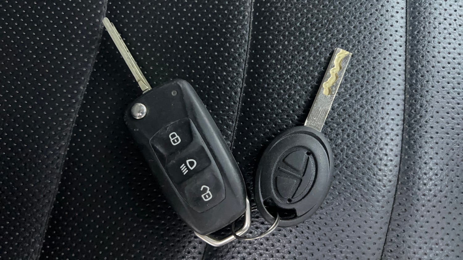 Used 2021 Tata Tiago XZ Plus Petrol Manual extra CAR KEY VIEW