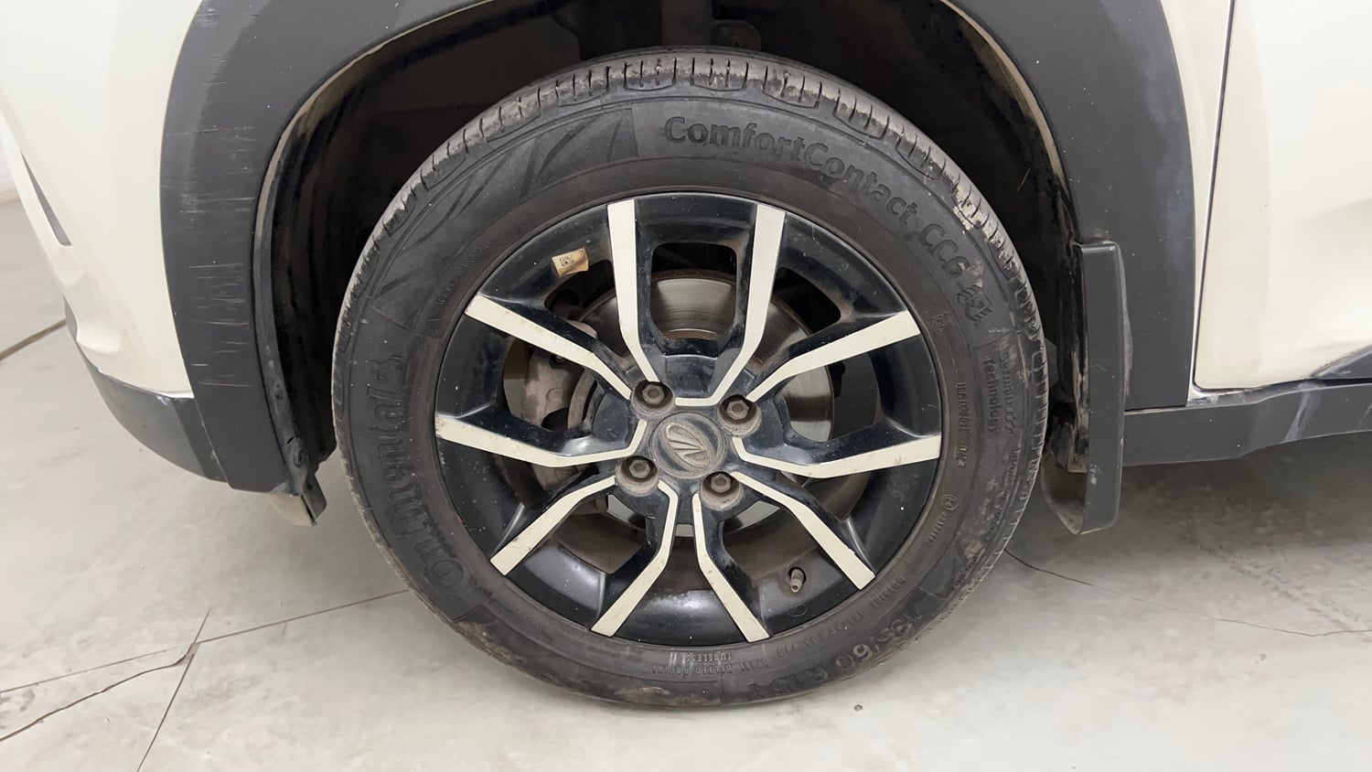 Used 2018 Mahindra KUV100 NXT K8 D 6 STR Diesel Manual tyres LEFT FRONT TYRE RIM VIEW