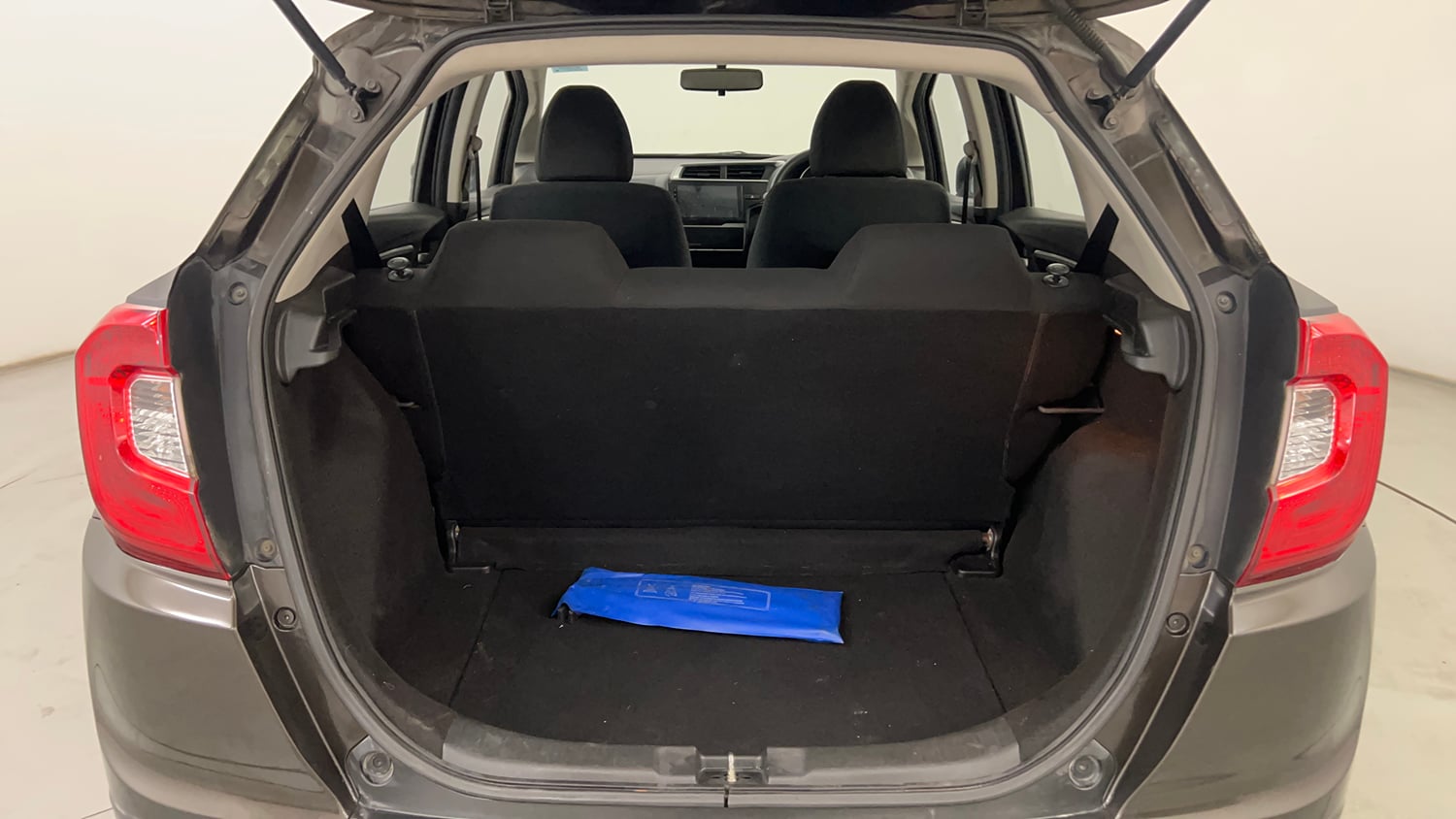 Used 2017 Honda WR-V VX MT Petrol Petrol Manual interior DICKY INSIDE VIEW