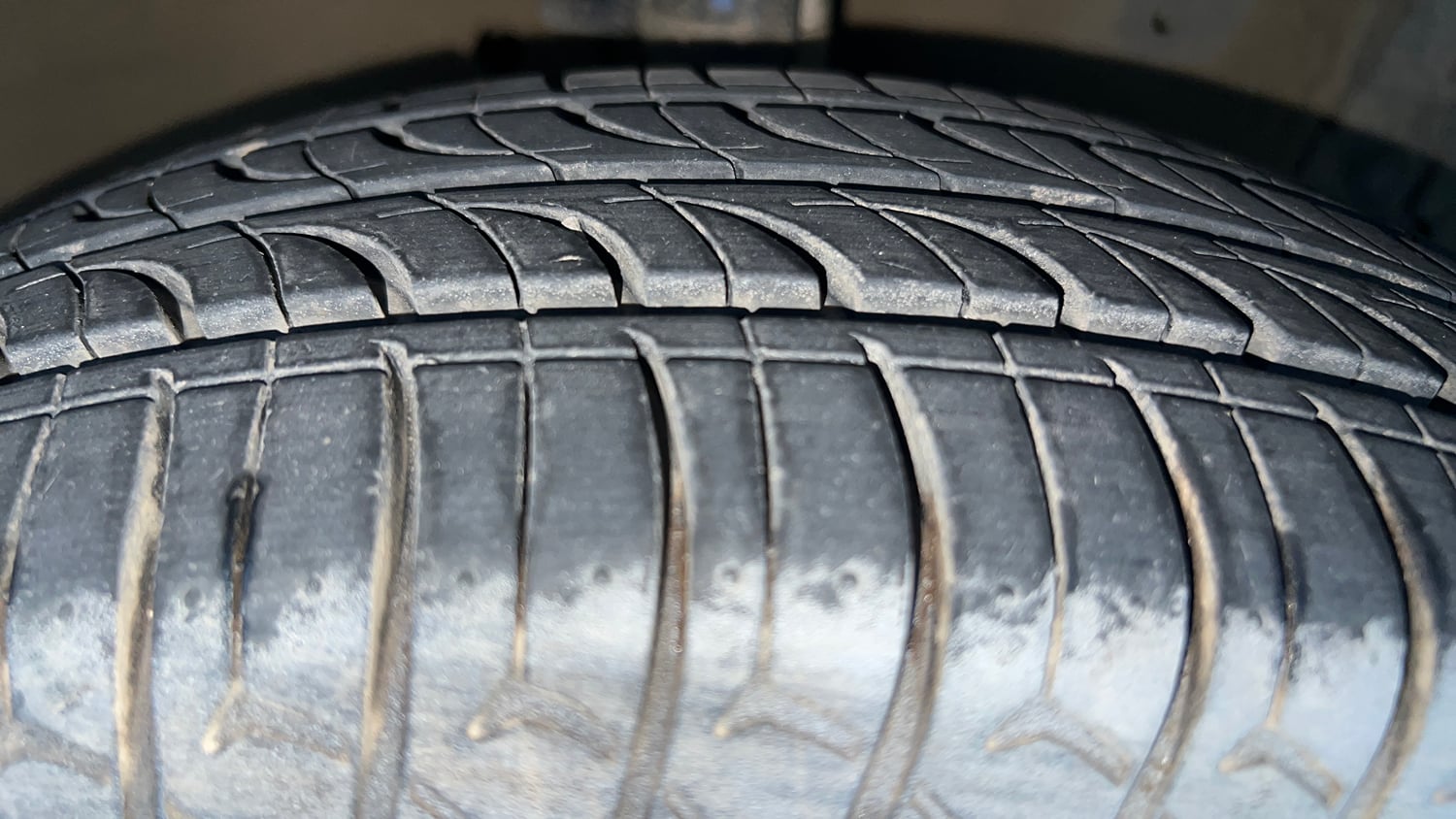 Used 2015 Maruti Suzuki Swift VXi Petrol Manual tyres RIGHT FRONT TYRE TREAD VIEW