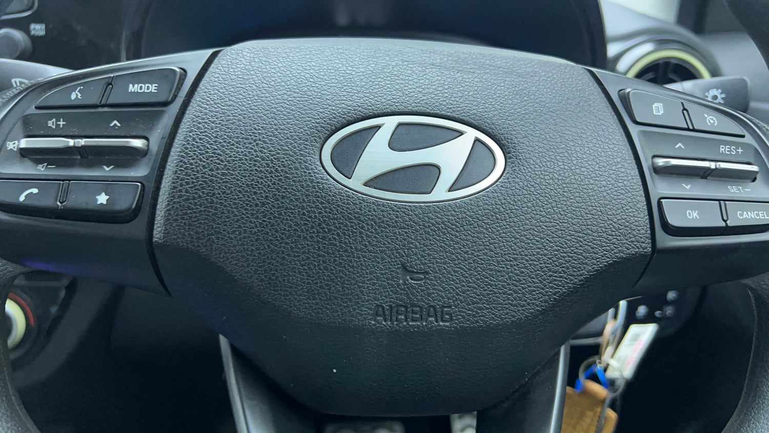 Used 2023 Hyundai Exter SX 1.2 AMT Petrol Automatic top_features Airbags
