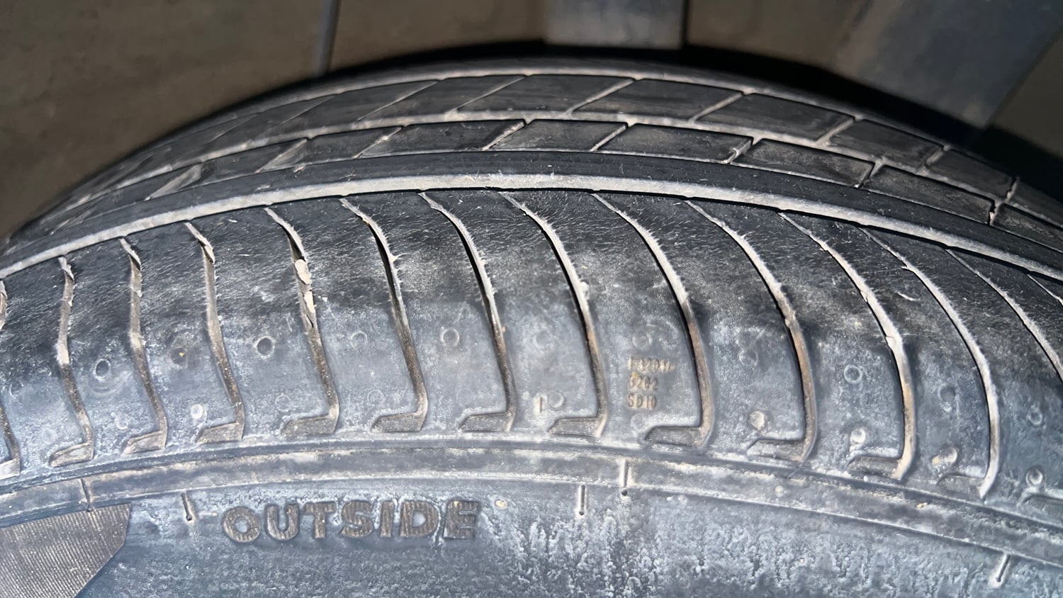 Used 2023 Hyundai Exter SX 1.2 AMT Petrol Automatic tyres LEFT REAR TYRE TREAD VIEW