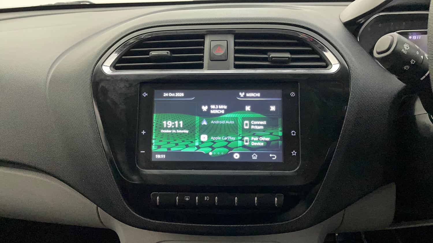 Used 2020 Tata Tiago Revotron XZ Petrol Manual top_features Integrated (in-dash) music system