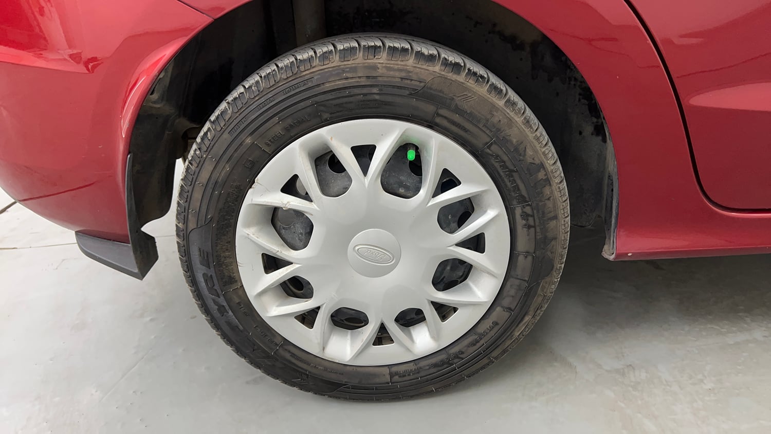 Used 2017 Ford Figo Aspire Trend 1.2 Ti-VCT Petrol Manual tyres RIGHT REAR TYRE RIM VIEW