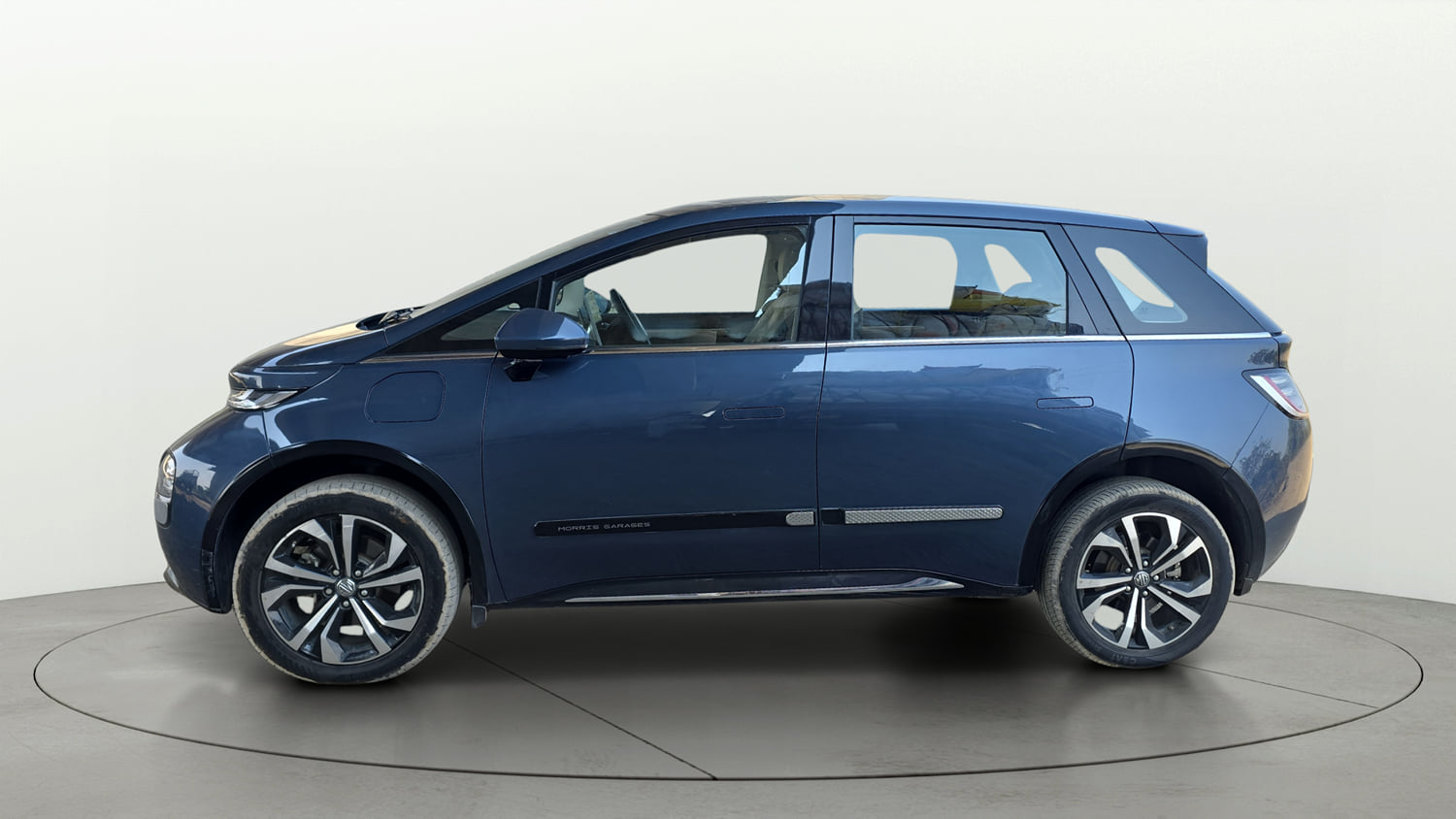 Used 2025 MG Motors Windsor EV Essence Pro Electric Automatic exterior LEFT SIDE VIEW