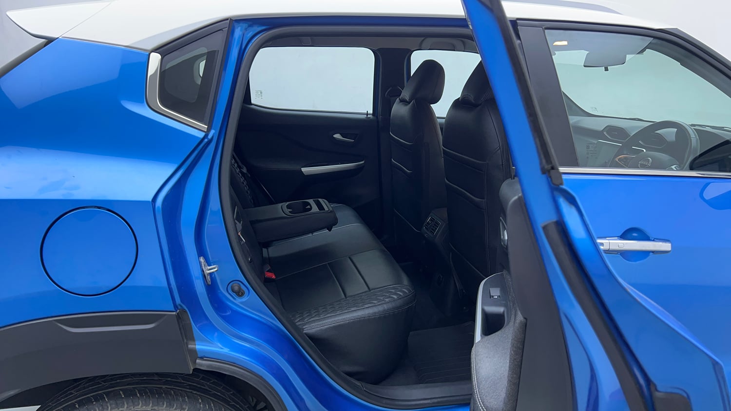 Used 2022 Nissan Magnite XV Petrol Manual interior RIGHT SIDE REAR DOOR CABIN VIEW