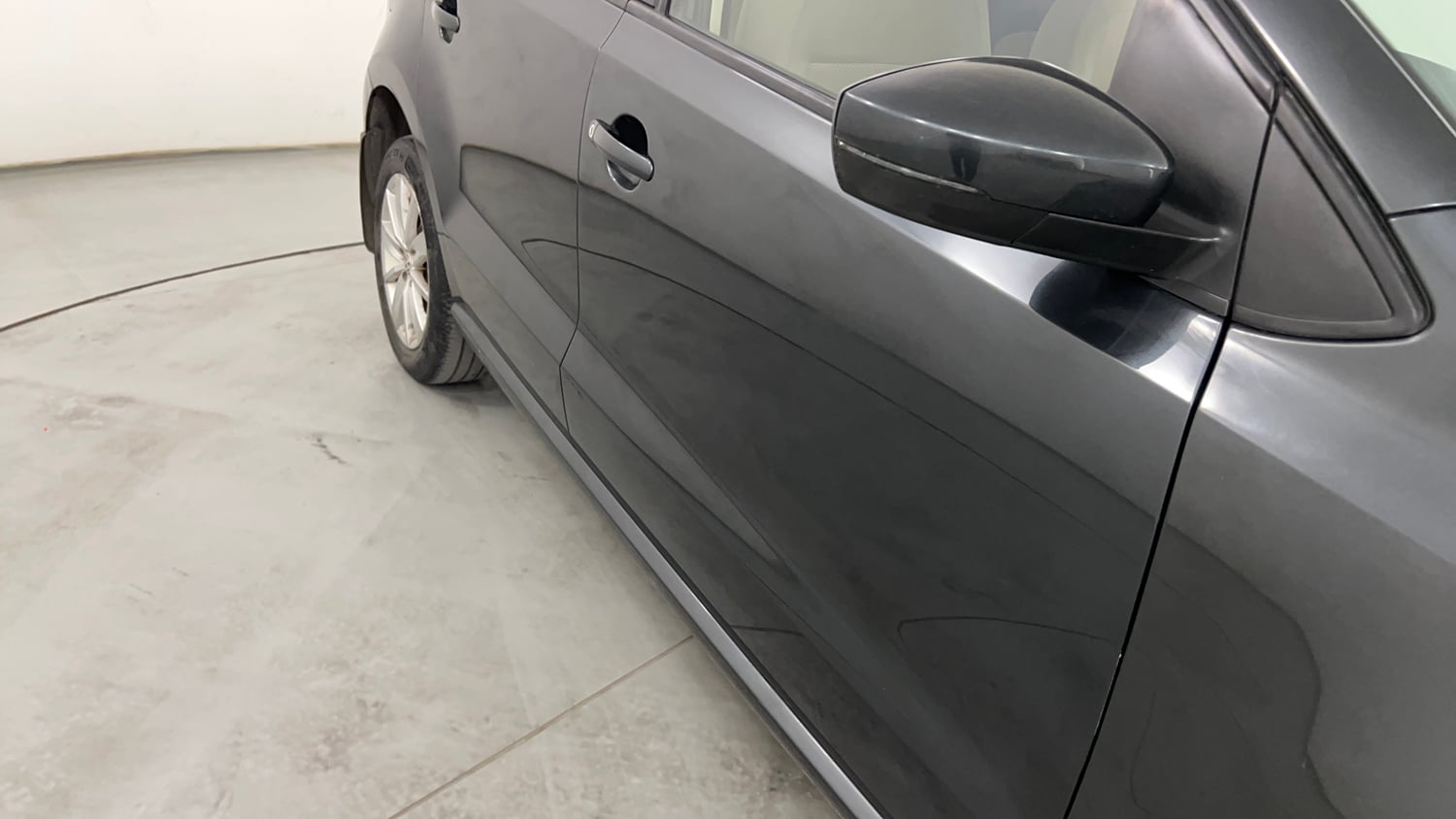 Used 2016 Volkswagen Polo Highline1.2L (P) Petrol Manual dents MINOR SCRATCH