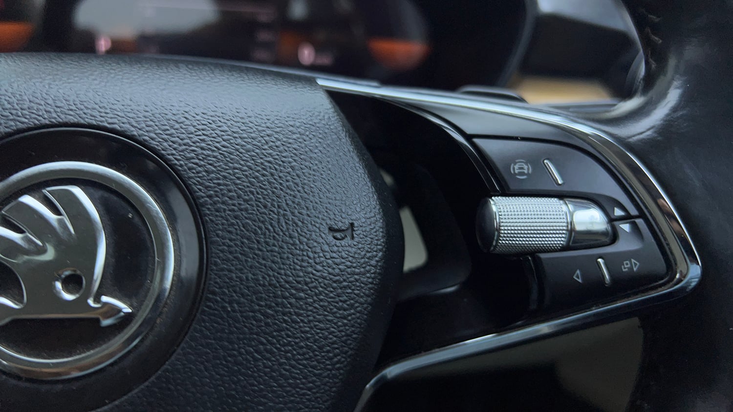 Used 2022 Skoda Slavia Style 1.0L TSI AT Petrol Automatic top_features Cruise control