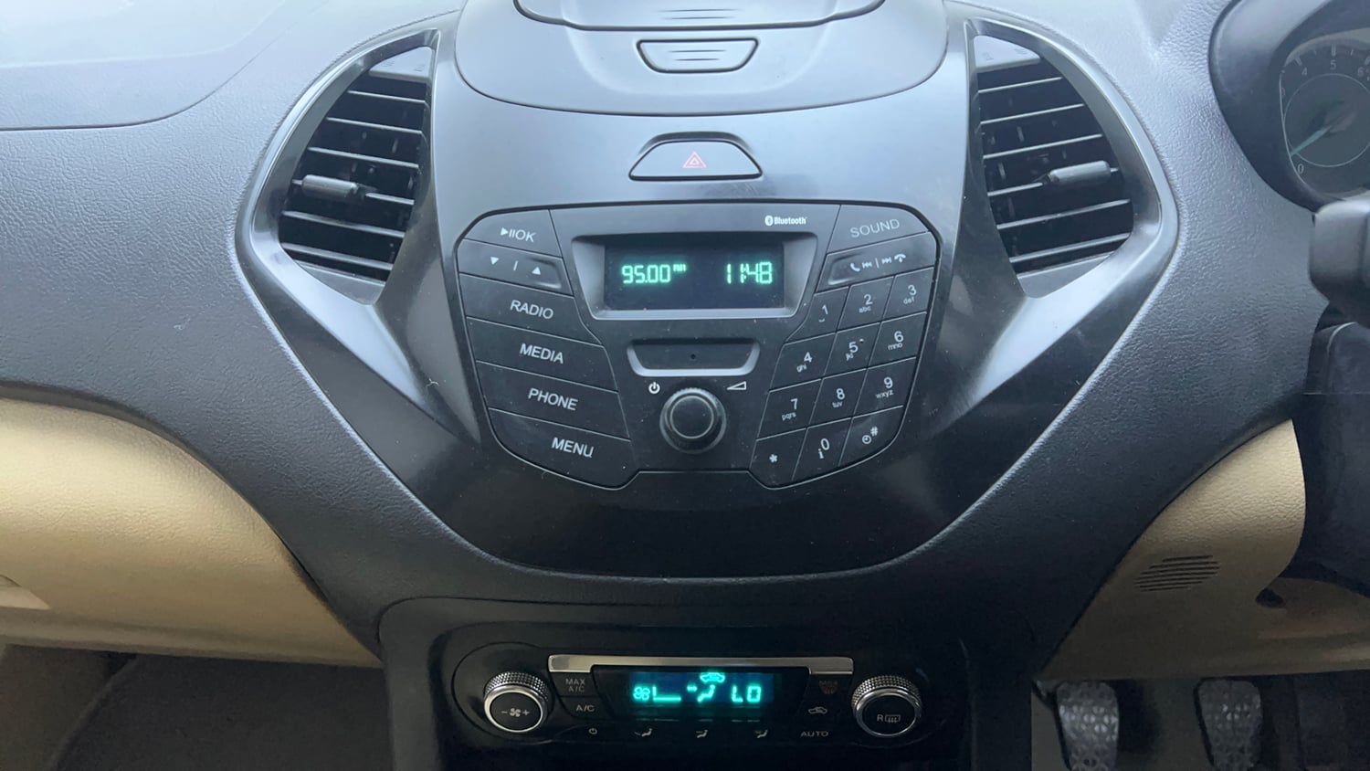 Used 2016 Ford Figo Aspire Titanium1.5 TDCi Diesel Manual interior MUSIC SYSTEM & AC CONTROL VIEW