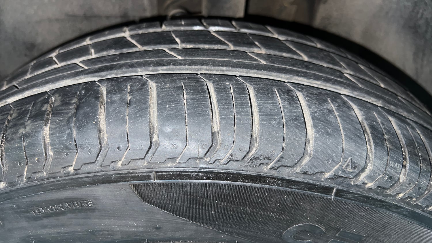 Used 2024 Tata Punch Accomplished MT Petrol Manual tyres LEFT FRONT TYRE TREAD VIEW