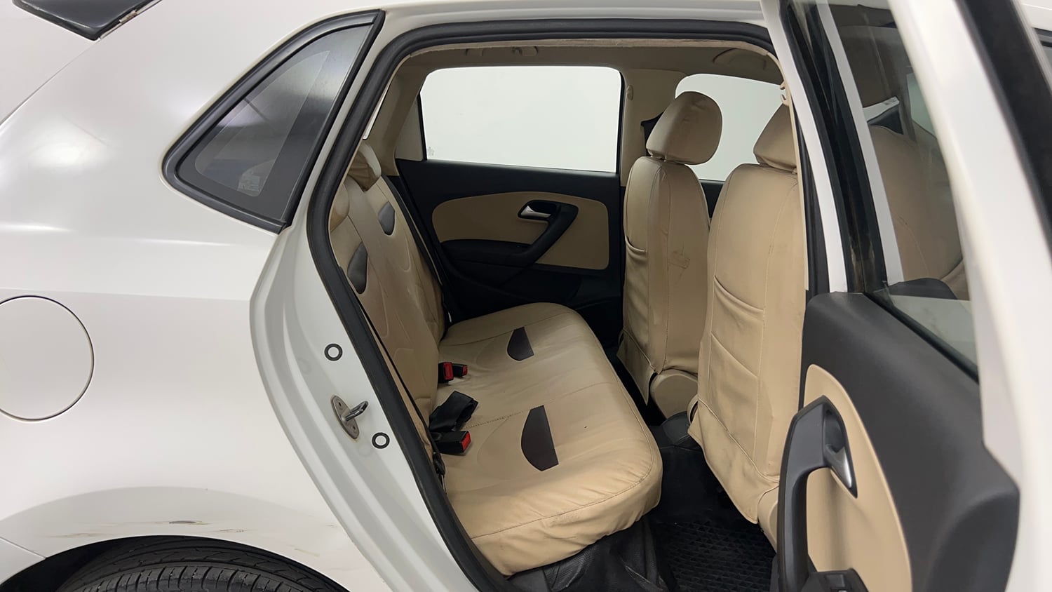 Used 2016 Volkswagen Polo Highline1.2L (P) Petrol Manual interior RIGHT SIDE REAR DOOR CABIN VIEW