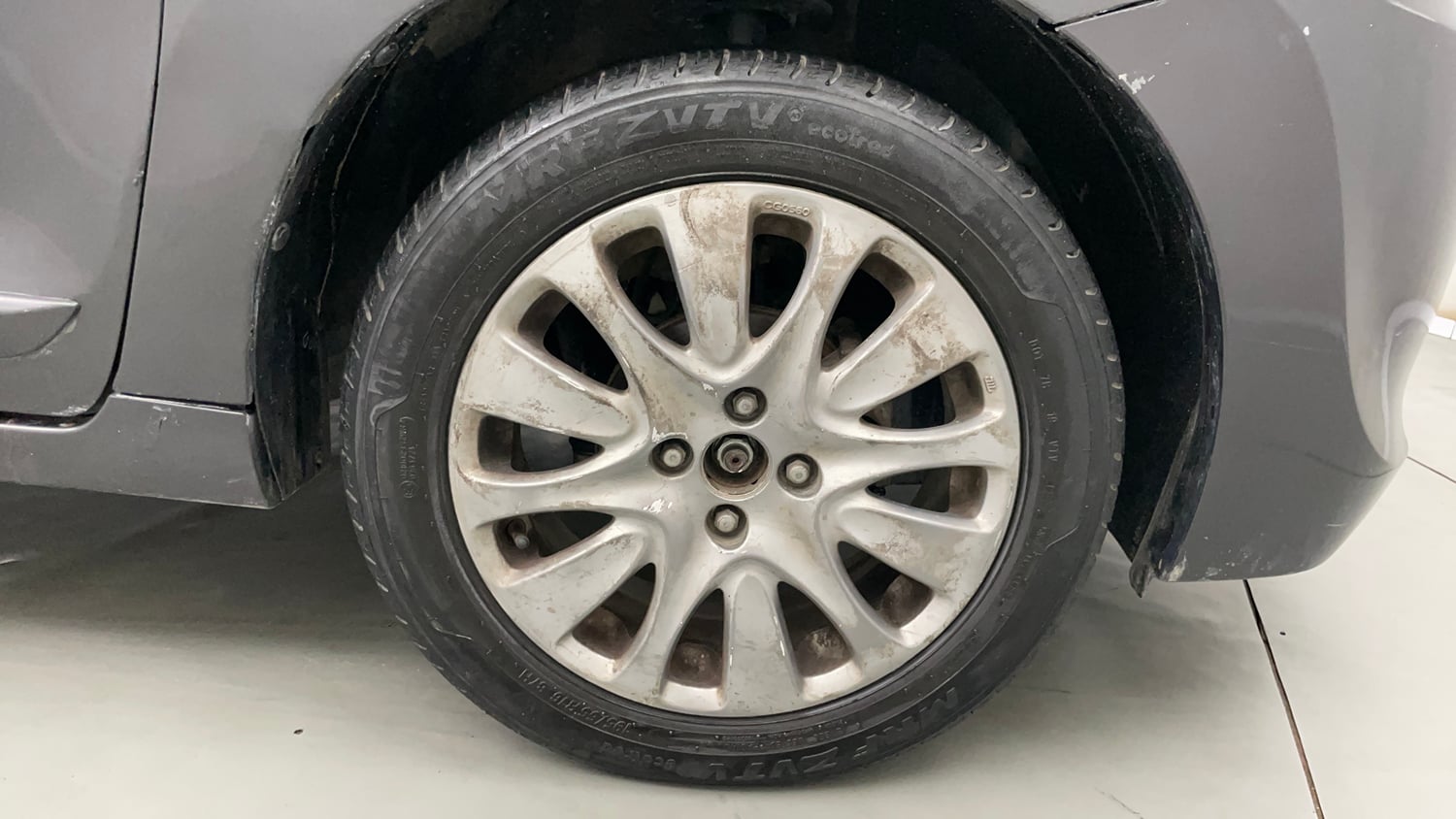 Used 2018 Maruti Suzuki Baleno Alpha 1.2 Petrol Manual tyres RIGHT FRONT TYRE RIM VIEW