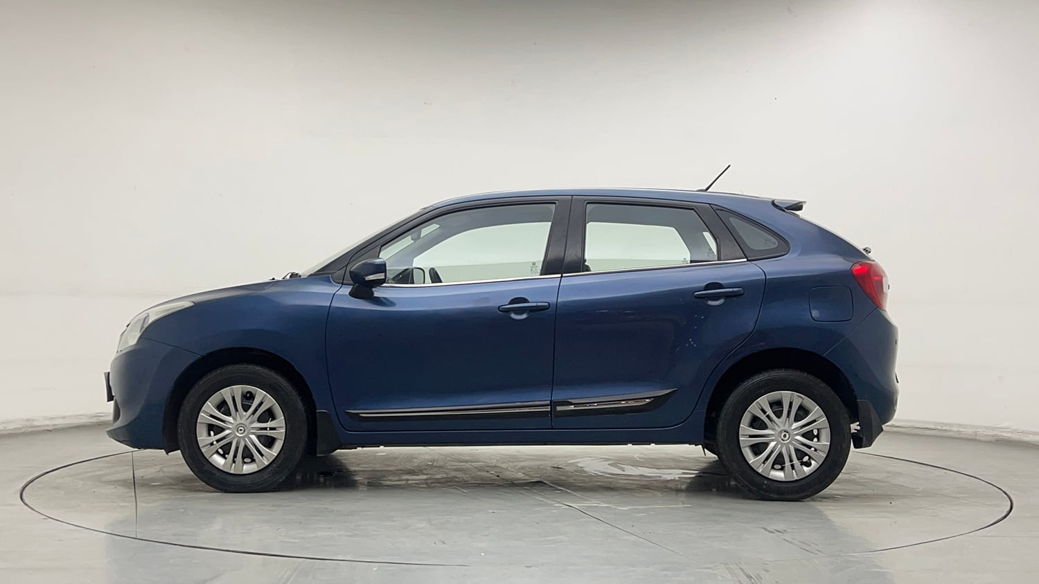 Used 2017 Maruti Suzuki Baleno Delta 1.2 Petrol Manual exterior LEFT SIDE VIEW