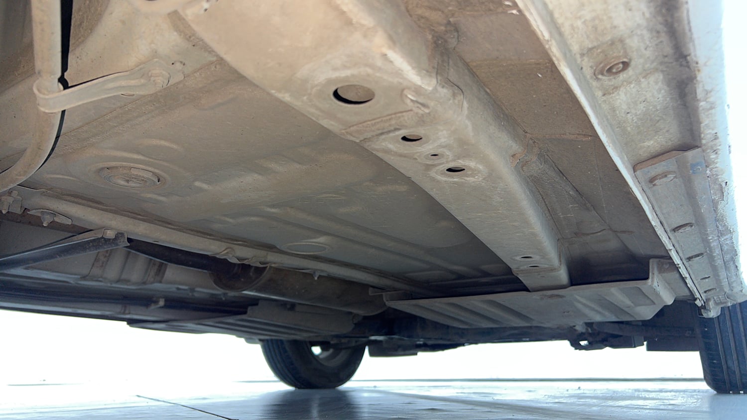 Used 2021 Maruti Suzuki Swift ZXi Plus Dual Tone Petrol Manual extra REAR RIGHT UNDERBODY VIEW