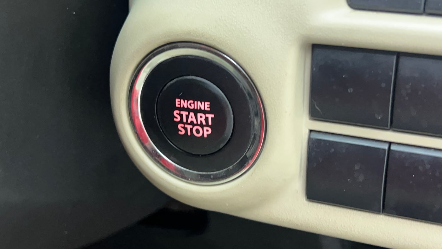 Used 2022 Toyota Glanza V Petrol Manual top_features Keyless start