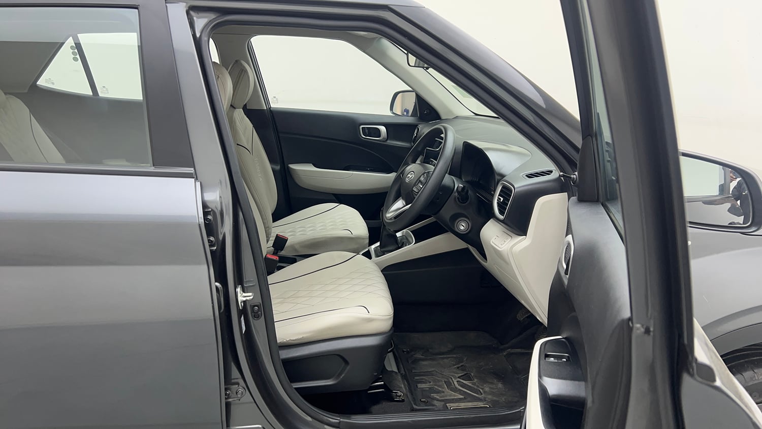 Used 2024 Hyundai Venue E 1.2 Petrol Petrol Manual interior RIGHT SIDE FRONT DOOR CABIN VIEW