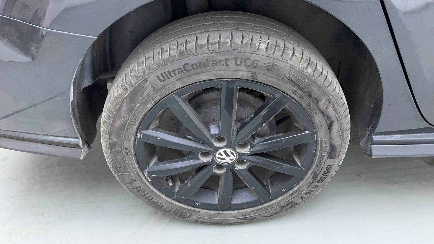 Used 2023 Volkswagen Vento Highline Plus 1.0L TSI Automatic Petrol Automatic tyres RIGHT REAR TYRE RIM VIEW
