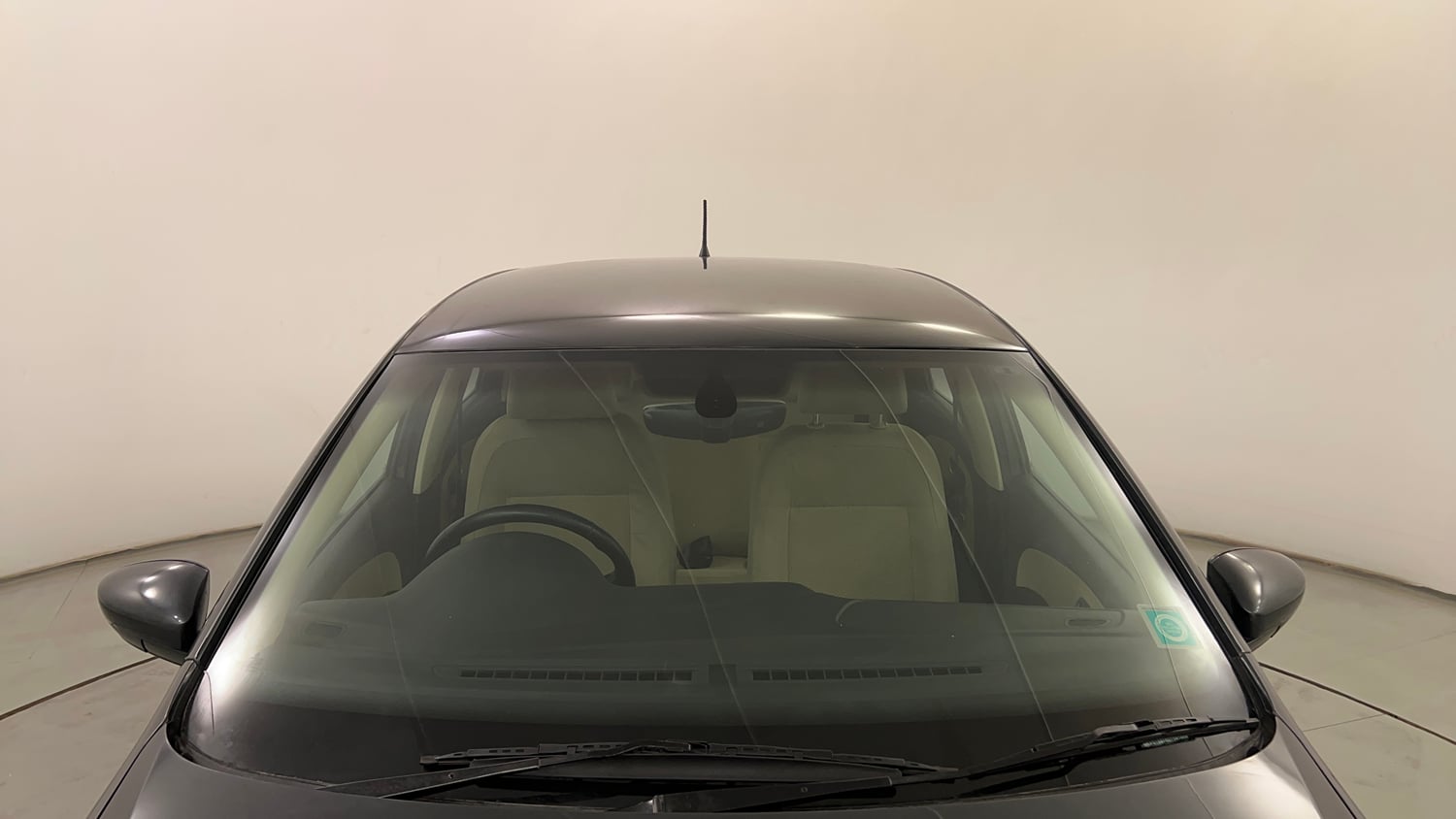 Used 2016 Volkswagen Polo Highline1.2L (P) Petrol Manual exterior FRONT WINDSHIELD VIEW