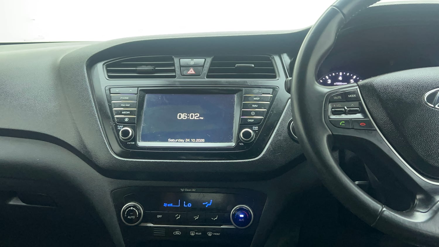 Used 2016 Hyundai i20 Active 1.2 SX Petrol Manual top_features Integrated (in-dash) music system