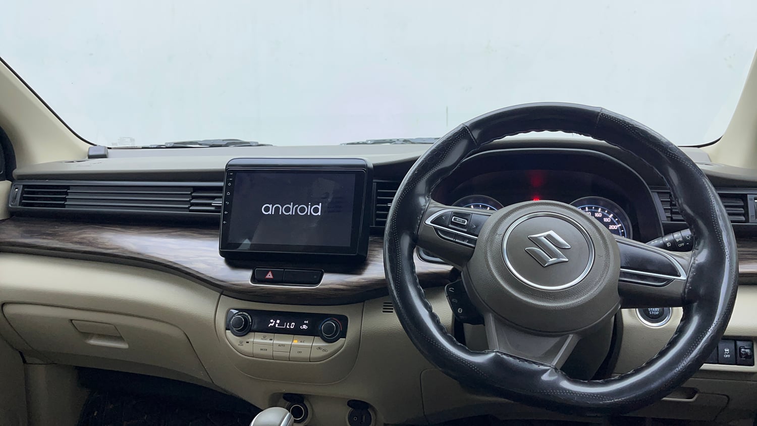 Used 2020 Maruti Suzuki New Ertiga ZXi AT Petrol Automatic interior DASHBOARD VIEW