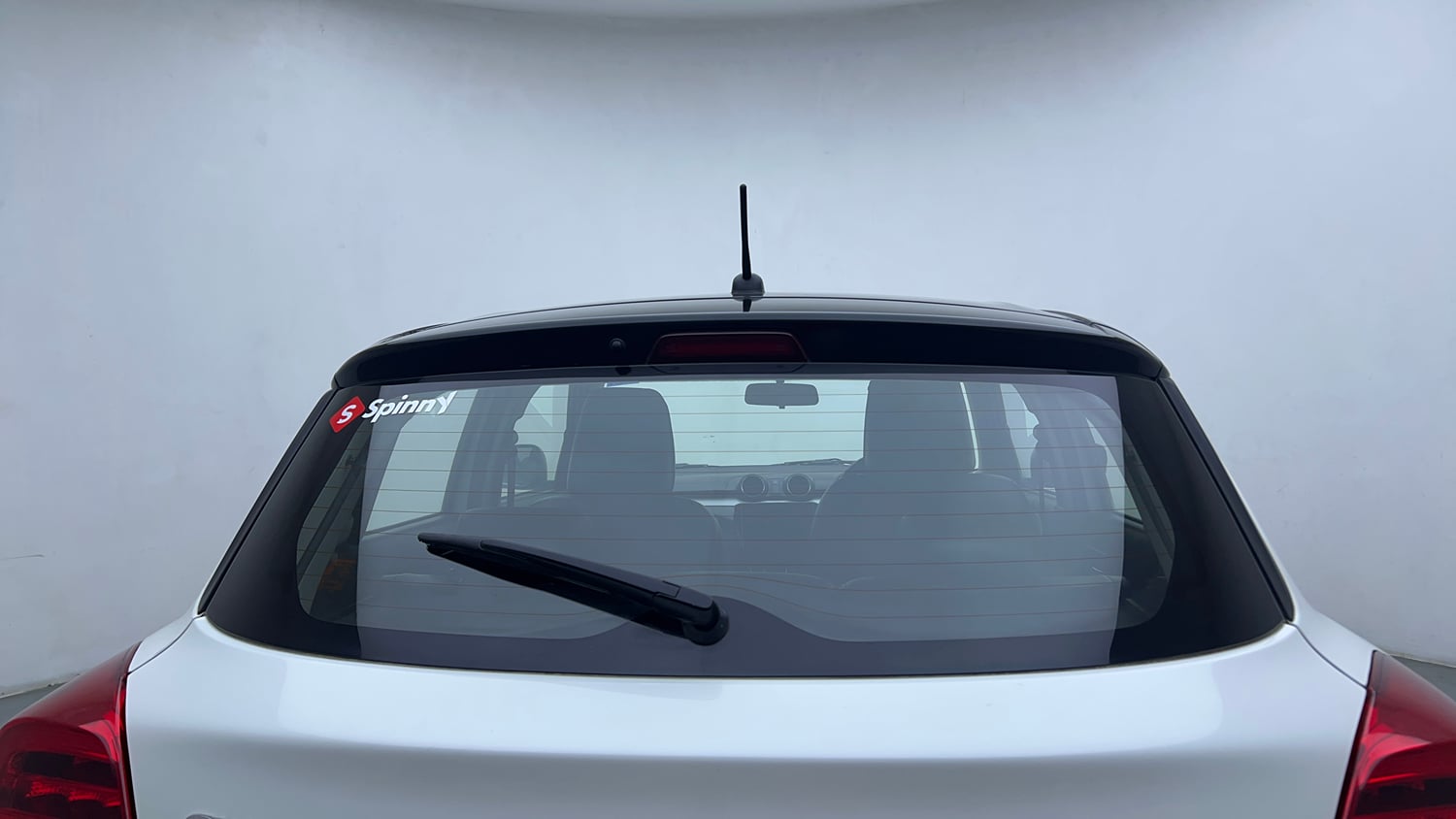 Used 2021 Maruti Suzuki Swift ZXi Plus Dual Tone Petrol Manual exterior BACK WINDSHIELD VIEW