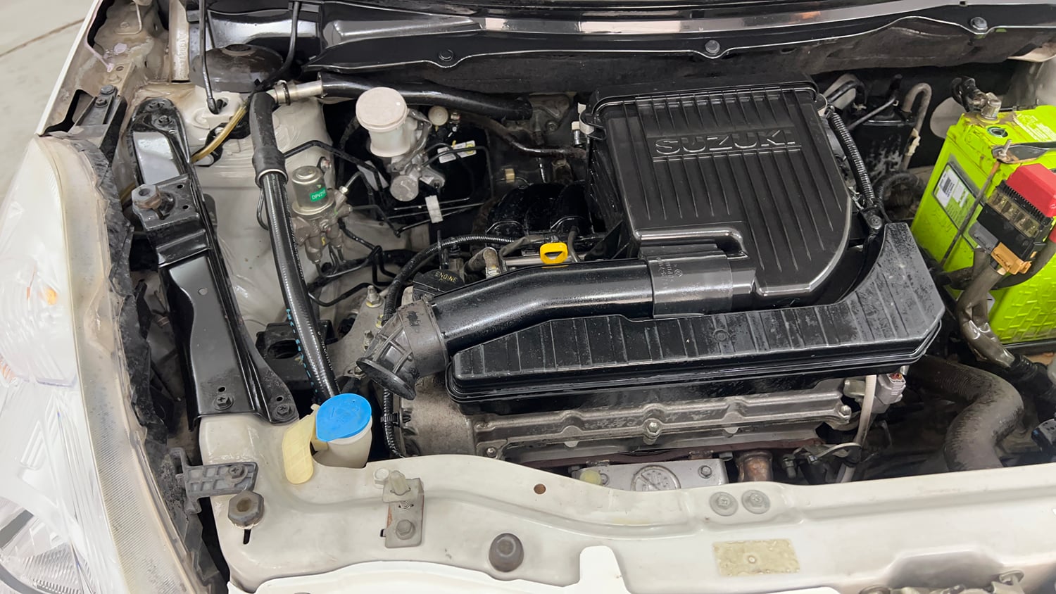 Used 2012 Maruti Suzuki Swift VXi Petrol Manual engine ENGINE RIGHT SIDE VIEW