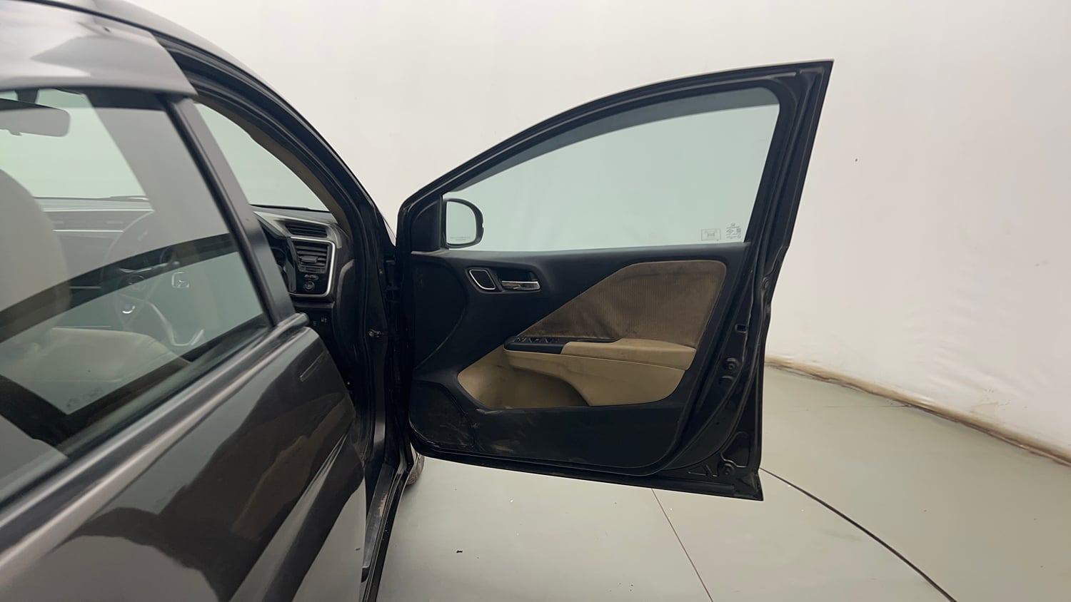 Used 2018 Honda City V Diesel Diesel Manual interior RIGHT FRONT DOOR OPEN VIEW