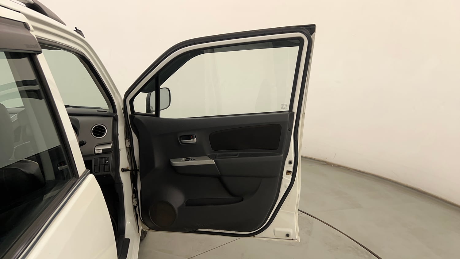 Used 2012 Maruti Suzuki Wagon R LXi Petrol Manual interior RIGHT FRONT DOOR OPEN VIEW
